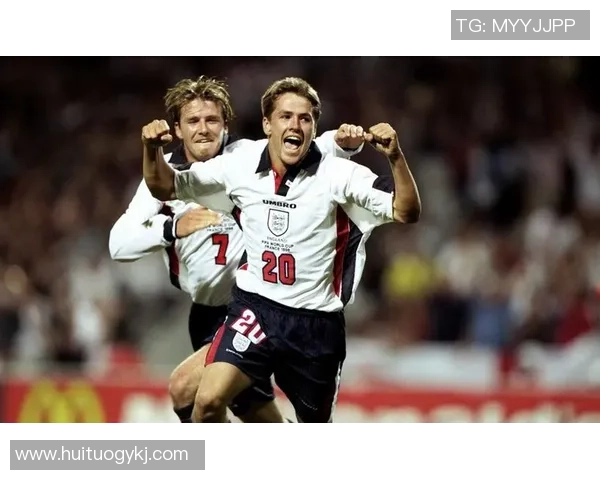 足球传奇施丹经典瞬间回顾与精彩图片分享