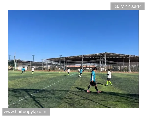 足球明星马内重返故乡传递爱心与希望点燃家乡青少年足球梦想